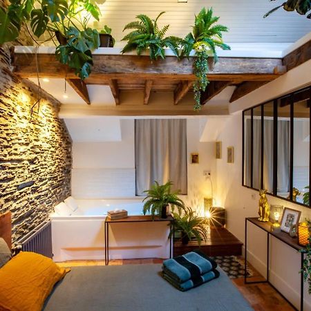 Love Room Boheme Les Petits Plaisirs Angers Bagian luar foto