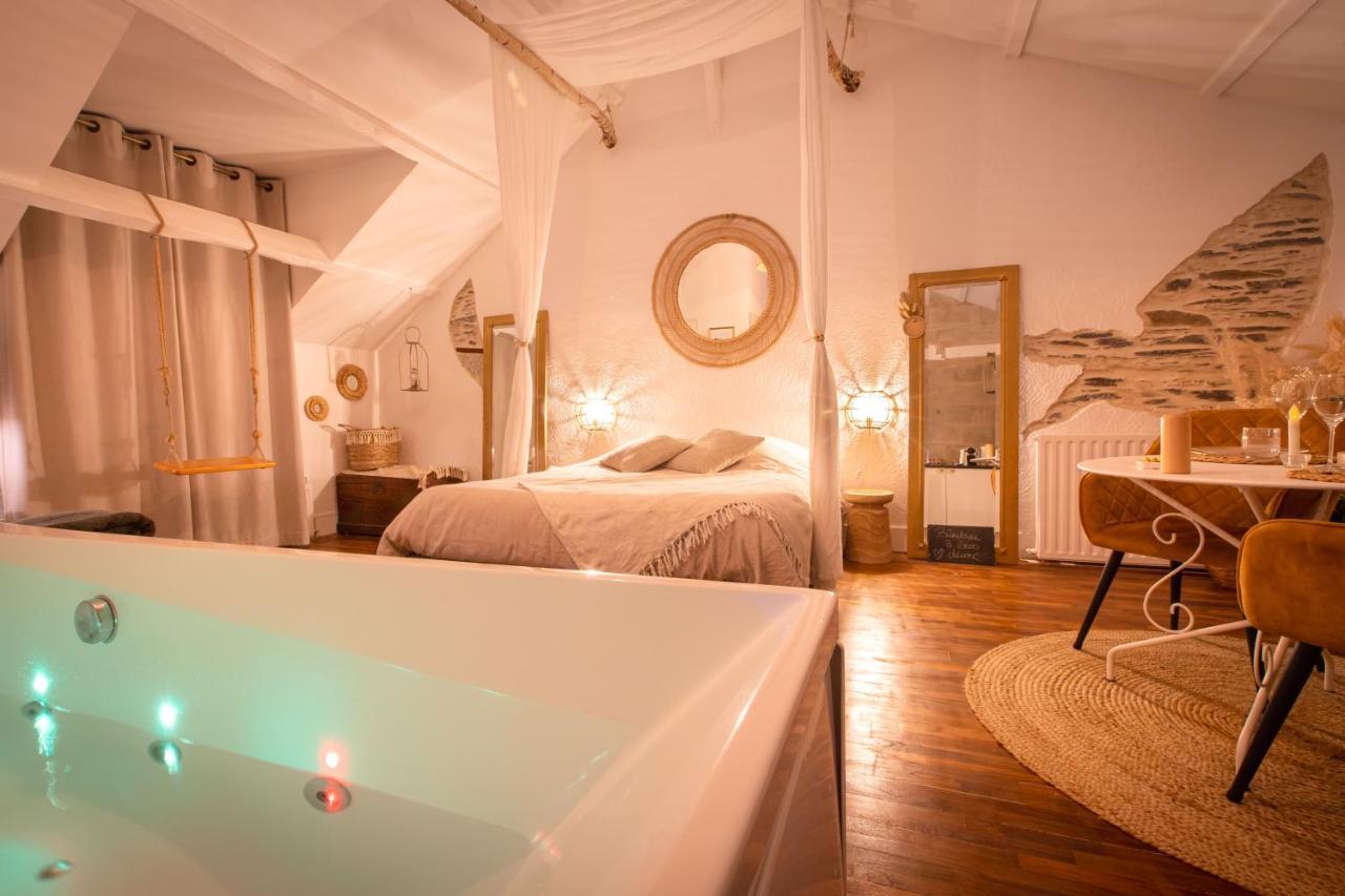 Love Room Boheme Les Petits Plaisirs Angers Bagian luar foto