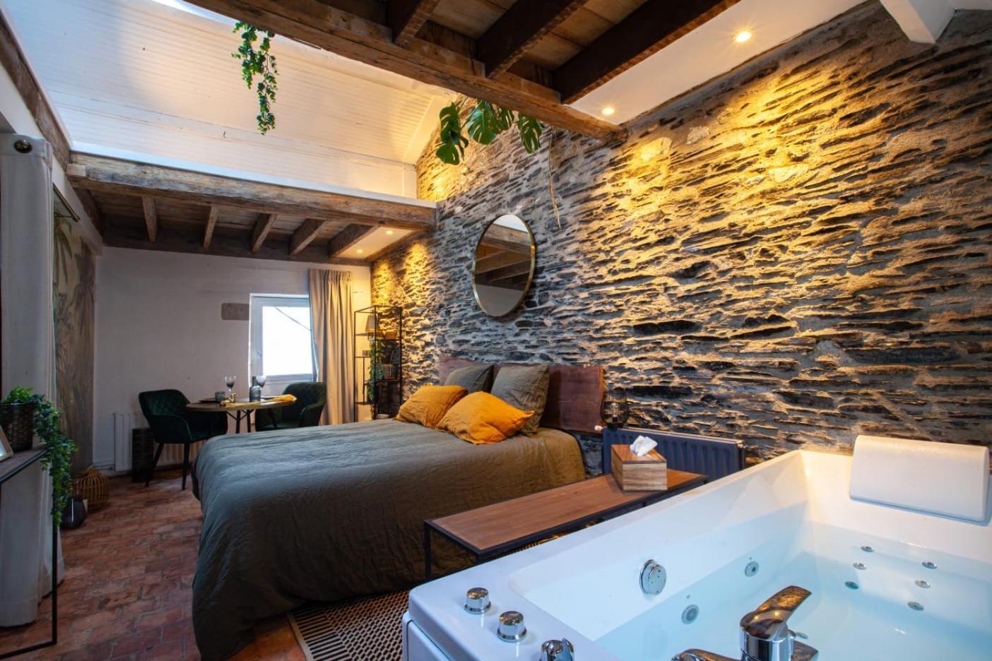 Love Room Boheme Les Petits Plaisirs Angers Bagian luar foto